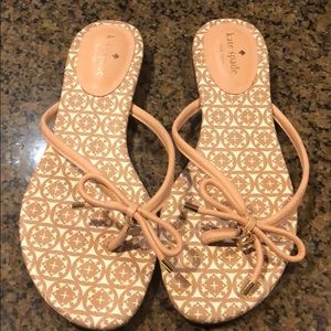 Kate Spade leather flip flops  size 91/2